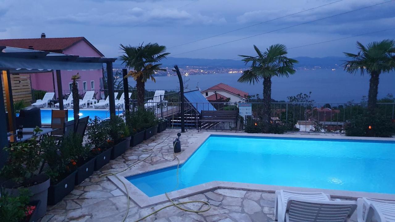 Apartments Kroatien Lovran Eksteriør billede
